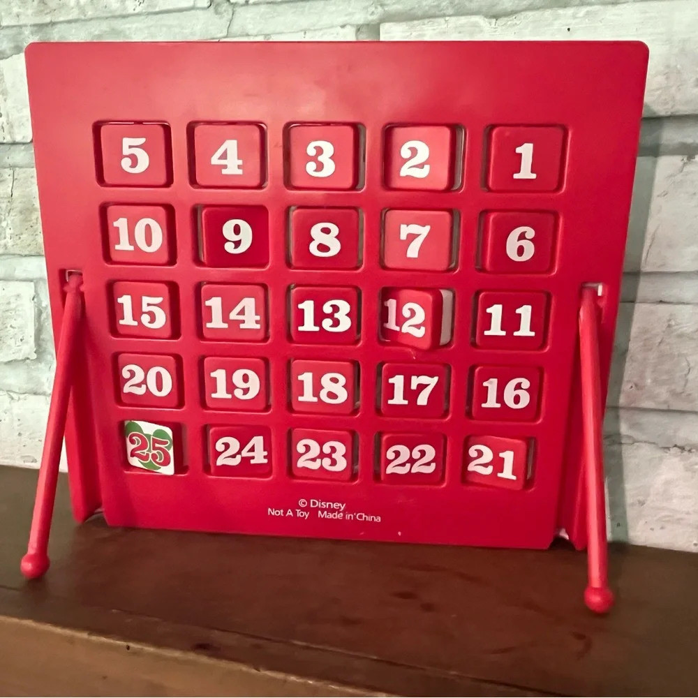 ADLER‎ DISNEY  MICKEY & FRIENDS ADVENT CHRISTMAS CALENDAR TABLE TOP  DECORATION